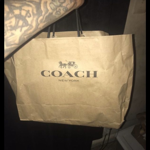 I’m selling a men Designer coach bag - Picture 6 of 7